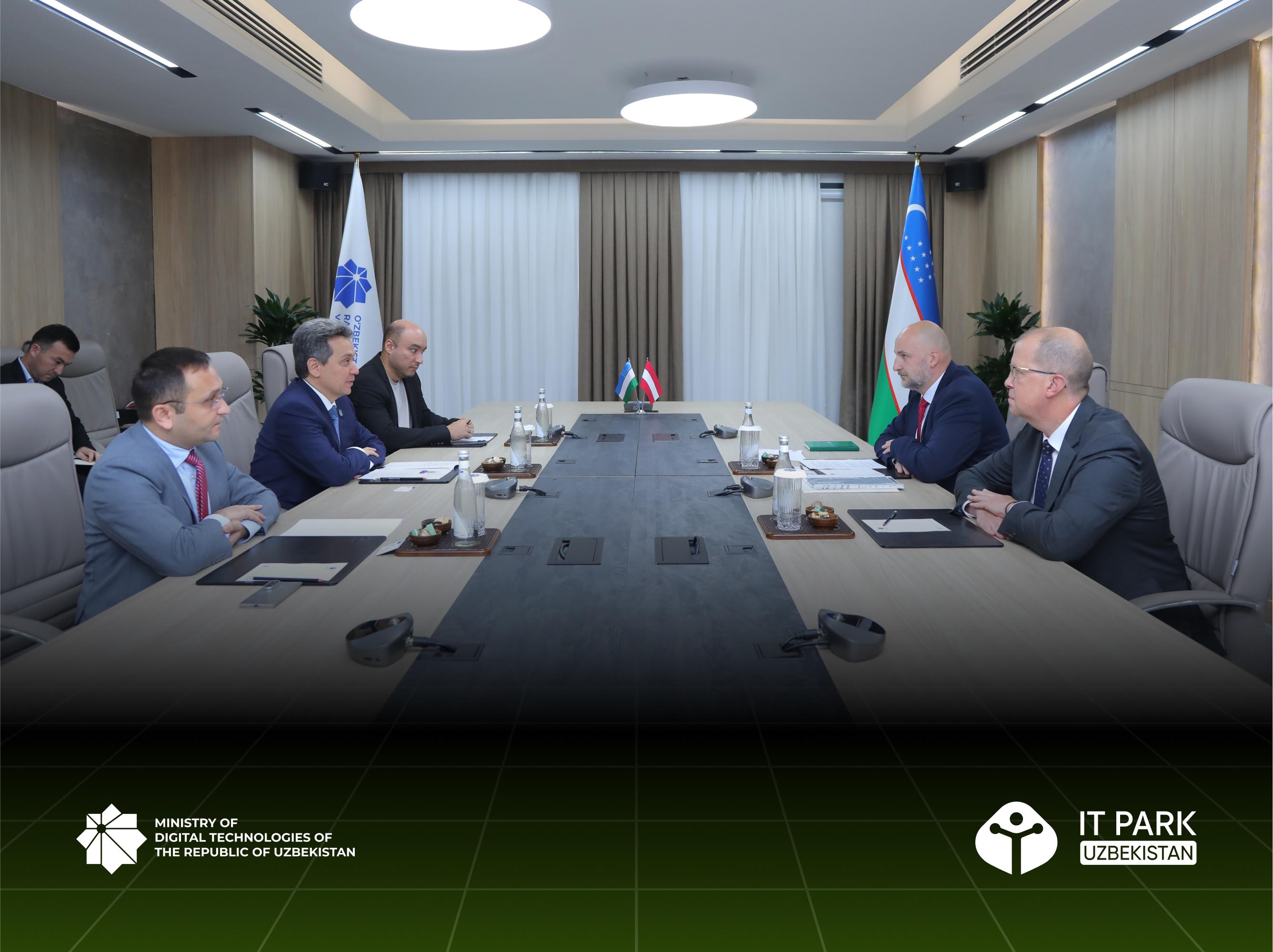 Minister of Digital Technologies discussed bilateral cooperation in digitalization with the Ambassador of Latvia