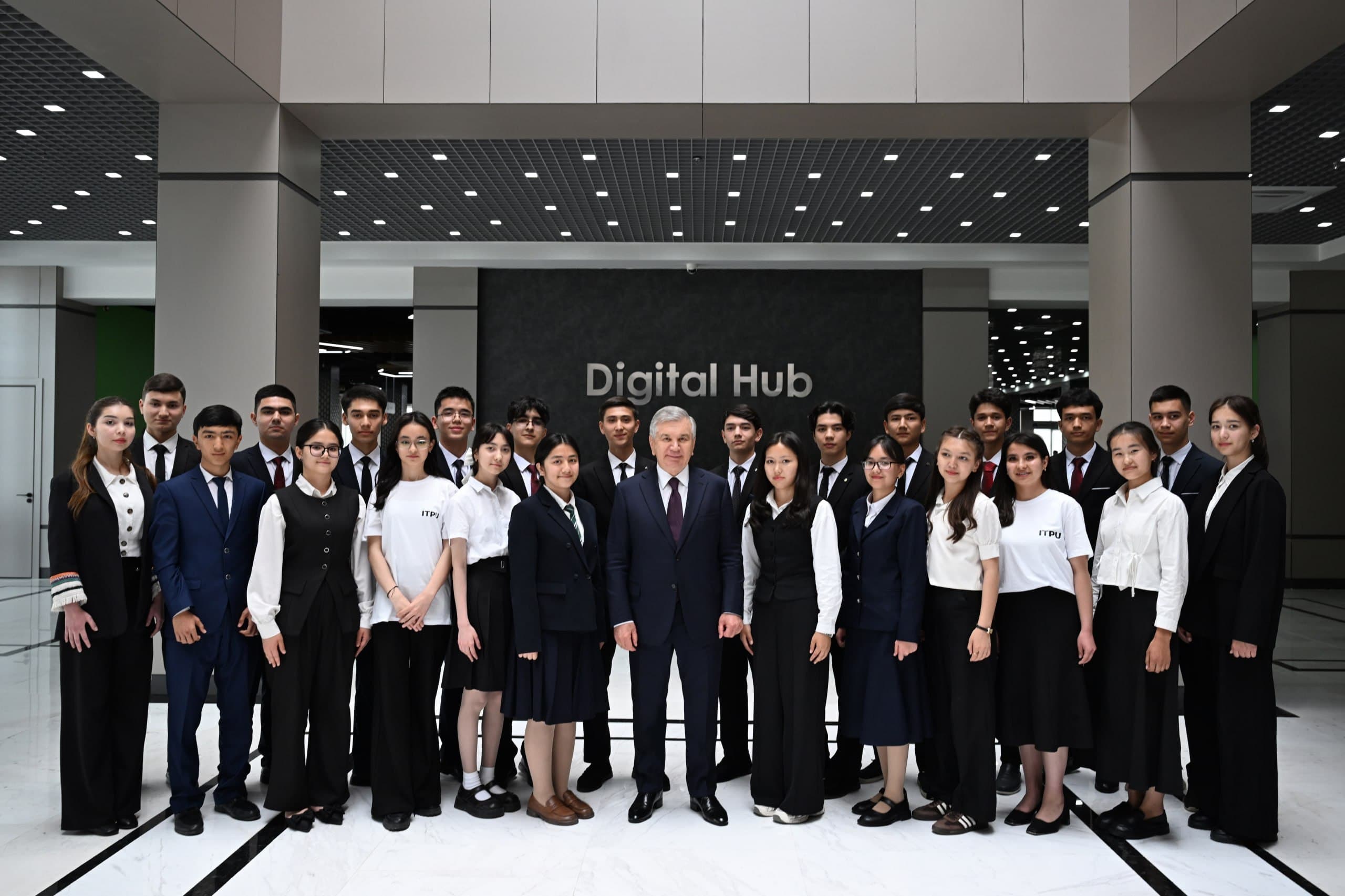 Shavkat Mirziyoyev Visits IT Park in Fergana